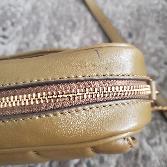 Tory Burch Kira Quilted Camera Bag in Toasted Sesame - Picture 11 of 11